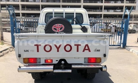 Buy Used Toyota Land Cruiser White Car in Maputo in Maputo Buy Used Toyota Land Cruiser White Car in Maputo in Maputo