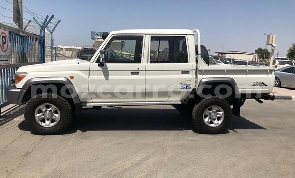 Buy Used Toyota Land Cruiser White Car in Maputo in Maputo Buy Used Toyota Land Cruiser White Car in Maputo in Maputo
