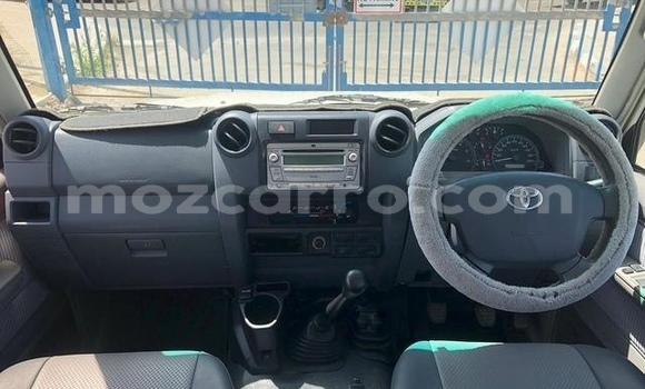 Buy Used Toyota Land Cruiser White Car in Maputo in Maputo Buy Used Toyota Land Cruiser White Car in Maputo in Maputo