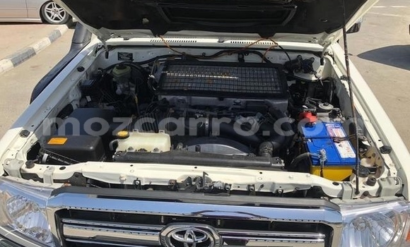 Buy Used Toyota Land Cruiser White Car in Maputo in Maputo Buy Used Toyota Land Cruiser White Car in Maputo in Maputo