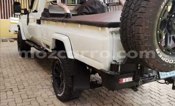 Nunua Ilio tumika Toyota Land Cruiser Nyeupe Gari ndani ya Maputo nchini Maputo Nunua Ilio tumika Toyota Land Cruiser Nyeupe Gari ndani ya Maputo nchini Maputo