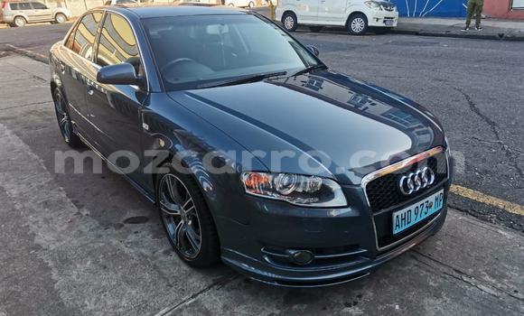 Nunua Ilio tumika Audi A4 Nyeusi Gari ndani ya Maputo nchini Maputo Nunua Ilio tumika Audi A4 Nyeusi Gari ndani ya Maputo nchini Maputo