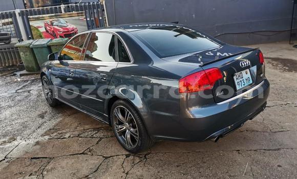 Nunua Ilio tumika Audi A4 Nyeusi Gari ndani ya Maputo nchini Maputo Nunua Ilio tumika Audi A4 Nyeusi Gari ndani ya Maputo nchini Maputo