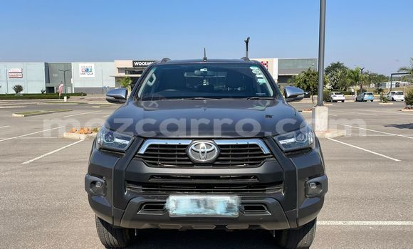Comprar Usado Toyota Hiluxe Revo Preto Carro em Maputo em Maputo
