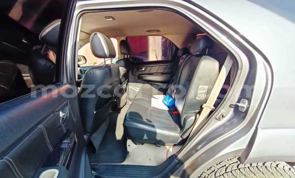 Nunua Ilio tumika Toyota Fortuner Nyeusi Gari ndani ya Maputo nchini Maputo Nunua Ilio tumika Toyota Fortuner Nyeusi Gari ndani ya Maputo nchini Maputo