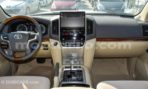 Tenga Imported Toyota Land Cruiser Chena Mota in Import - Dubai in Cabo Delgado Tenga Imported Toyota Land Cruiser Chena Mota in Import - Dubai in Cabo Delgado