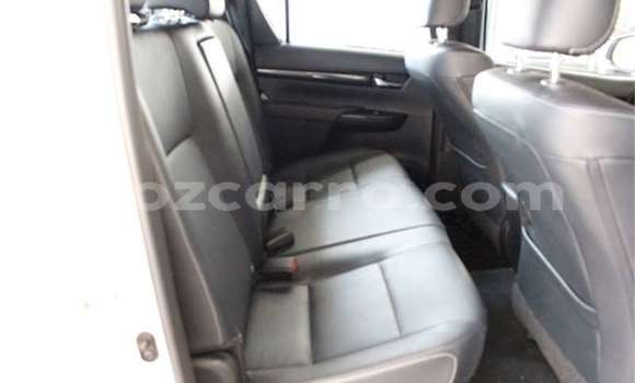 Comprar Usado Toyota Hilux Branco Carro em Maputo em Maputo Comprar Usado Toyota Hilux Branco Carro em Maputo em Maputo