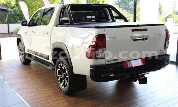 Comprar Usado Toyota Hilux Branco Carro em Maputo em Maputo Comprar Usado Toyota Hilux Branco Carro em Maputo em Maputo
