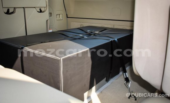 Tenga Imported Toyota Land Cruiser Chena Mota in Import - Dubai in Cabo Delgado Tenga Imported Toyota Land Cruiser Chena Mota in Import - Dubai in Cabo Delgado