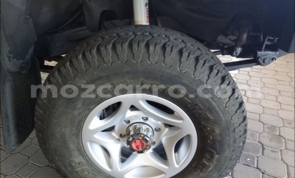 Nunua Ilio tumika Toyota Hilux Nyeupe Gari ndani ya Maputo nchini Maputo Nunua Ilio tumika Toyota Hilux Nyeupe Gari ndani ya Maputo nchini Maputo