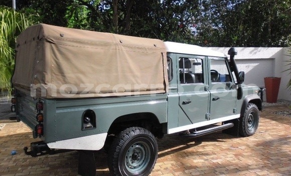 Comprar Usado Land Rover Defender Verde Carro em Maputo em Maputo Comprar Usado Land Rover Defender Verde Carro em Maputo em Maputo