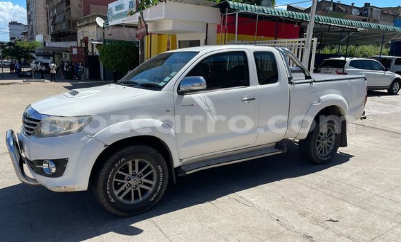 Comprar Usado Toyota Hilux Branco Carro em Maputo em Maputo Comprar Usado Toyota Hilux Branco Carro em Maputo em Maputo