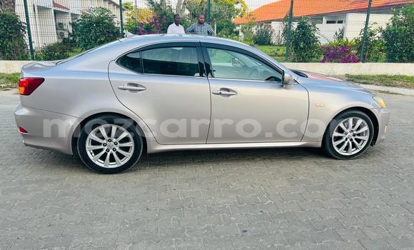 Tenga Tsaru Lexus IS Beige Mota in Beira in Sofala Tenga Tsaru Lexus IS Beige Mota in Beira in Sofala