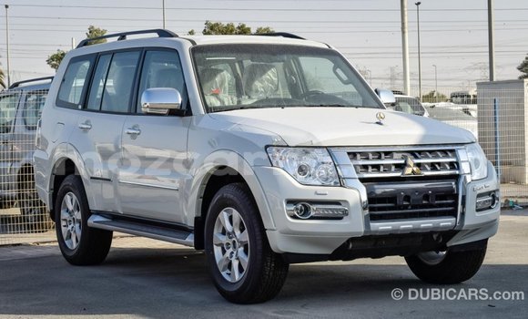 Comprar Importar Mitsubishi Pajero Branco Carro em Import - Dubai em Cabo Delgado Comprar Importar Mitsubishi Pajero Branco Carro em Import - Dubai em Cabo Delgado