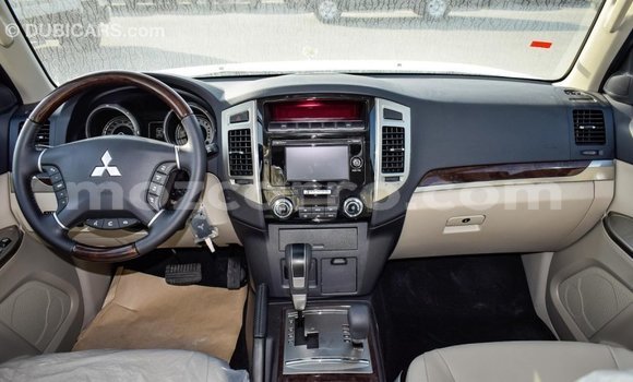 Comprar Importar Mitsubishi Pajero Branco Carro em Import - Dubai em Cabo Delgado Comprar Importar Mitsubishi Pajero Branco Carro em Import - Dubai em Cabo Delgado