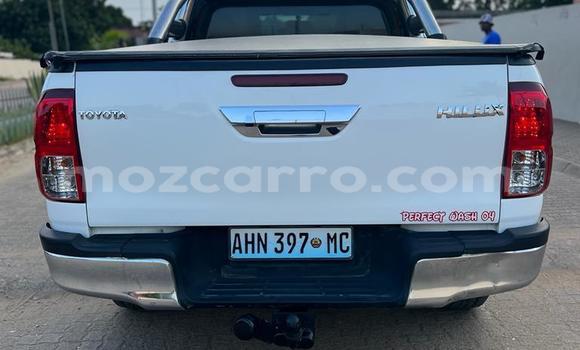 Comprar Usado Toyota Hilux Branco Carro em Maputo em Maputo Comprar Usado Toyota Hilux Branco Carro em Maputo em Maputo