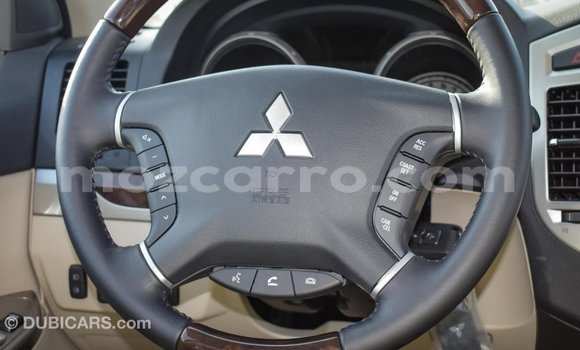 Comprar Importar Mitsubishi Pajero Branco Carro em Import - Dubai em Cabo Delgado Comprar Importar Mitsubishi Pajero Branco Carro em Import - Dubai em Cabo Delgado