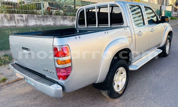 Comprar Usado Mazda BT-50 Prata Carro em Maputo em Maputo Comprar Usado Mazda BT-50 Prata Carro em Maputo em Maputo