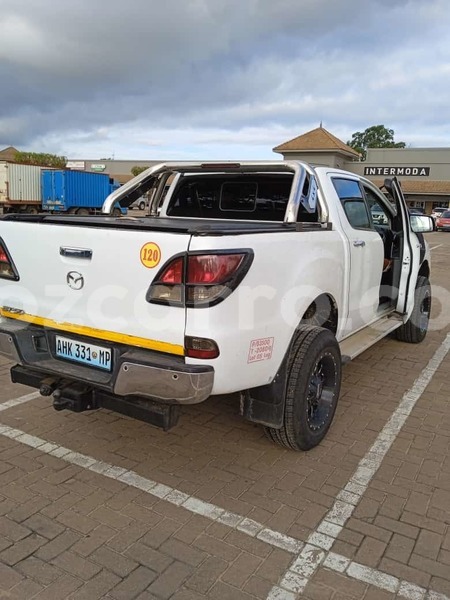 Big with watermark mazda bt 50 maputo maputo 13576