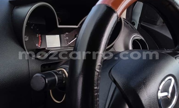 Comprar Usado Mazda BT-50 Branco Carro em Maputo em Maputo Comprar Usado Mazda BT-50 Branco Carro em Maputo em Maputo
