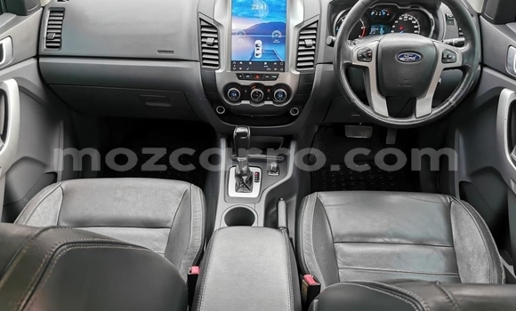 Comprar Usado Ford F-150 Vermelho Carro em Maputo em Maputo Comprar Usado Ford F-150 Vermelho Carro em Maputo em Maputo