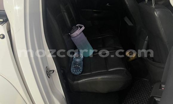 Comprar Usado Volkswagen Amarok Branco Carro em Maputo em Maputo Comprar Usado Volkswagen Amarok Branco Carro em Maputo em Maputo