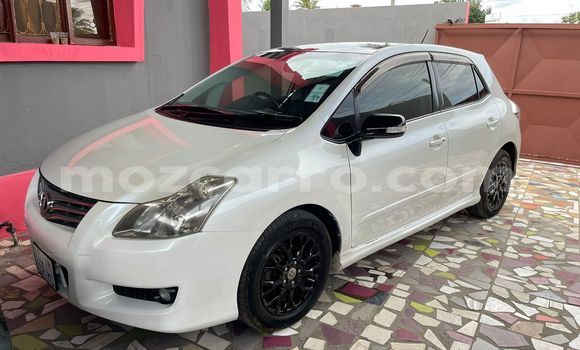 Tenga Tsaru Toyota Blade Chena Mota in Maputo in Maputo