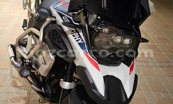 Comprar Usado BMW R1200GS Adventure Azul Moto em Maputo em Maputo Comprar Usado BMW R1200GS Adventure Azul Moto em Maputo em Maputo