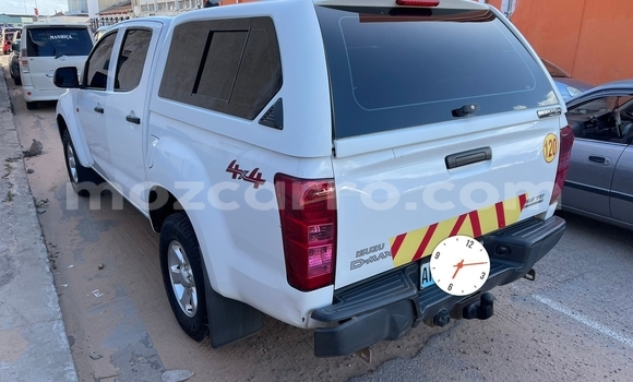 Comprar Usado Isuzu D-MAX Branco Carro em Maputo em Maputo Comprar Usado Isuzu D-MAX Branco Carro em Maputo em Maputo