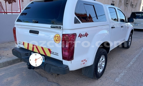 Comprar Usado Isuzu D-MAX Branco Carro em Maputo em Maputo Comprar Usado Isuzu D-MAX Branco Carro em Maputo em Maputo