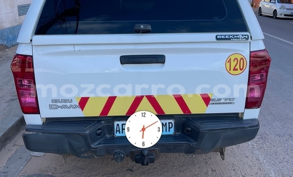 Comprar Usado Isuzu D-MAX Branco Carro em Maputo em Maputo Comprar Usado Isuzu D-MAX Branco Carro em Maputo em Maputo