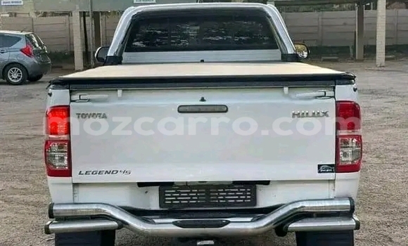 Comprar Usado Toyota Hilux Branco Carro em Maputo em Maputo Comprar Usado Toyota Hilux Branco Carro em Maputo em Maputo