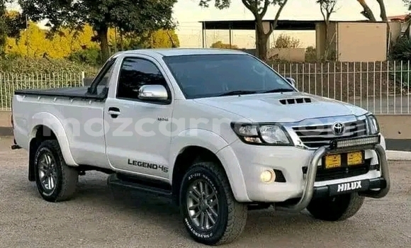 Comprar Usado Toyota Hilux Branco Carro em Maputo em Maputo Comprar Usado Toyota Hilux Branco Carro em Maputo em Maputo