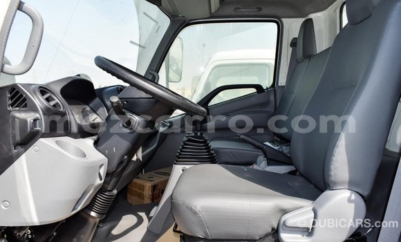 Comprar Importar Hino 300 Series Branco Caminhão em Import - Dubai em Cabo Delgado Comprar Importar Hino 300 Series Branco Caminhão em Import - Dubai em Cabo Delgado