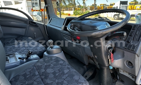 Buy Used Isuzu FTR 850 White Truck in Maputo in Maputo Buy Used Isuzu FTR 850 White Truck in Maputo in Maputo