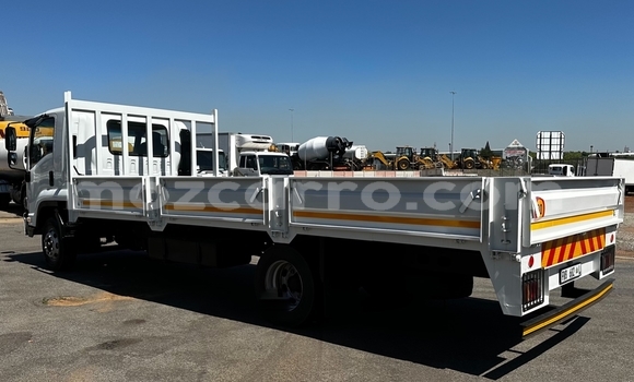 Buy Used Isuzu FTR 850 White Truck in Maputo in Maputo Buy Used Isuzu FTR 850 White Truck in Maputo in Maputo