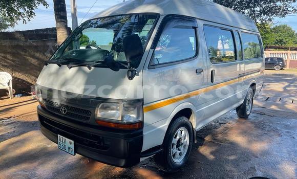 Comprar Novo Toyota Hiace Branco Carro em Maputo em Maputo