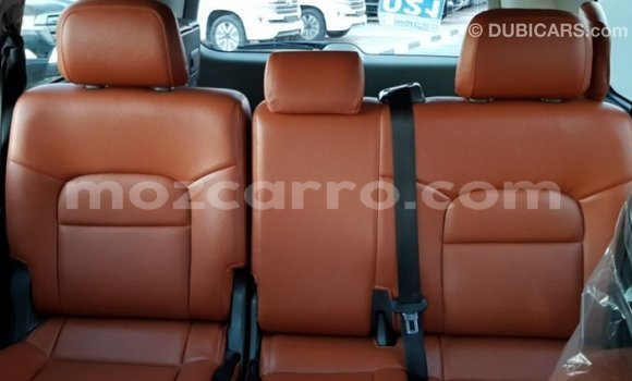 Comprar Importar Toyota Land Cruiser Branco Carro em Import - Dubai em Cabo Delgado Comprar Importar Toyota Land Cruiser Branco Carro em Import - Dubai em Cabo Delgado