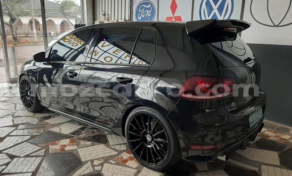 Nunua Mpya Volkswagen Golf GTI Nyeusi Gari ndani ya Maputo nchini Maputo Nunua Mpya Volkswagen Golf GTI Nyeusi Gari ndani ya Maputo nchini Maputo