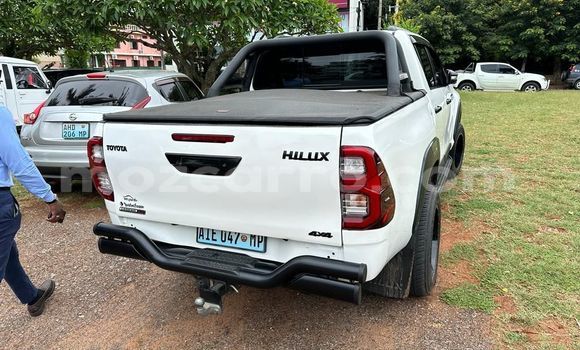 Comprar Usado Toyota Hiluxe Revo Branco Carro em Maputo em Maputo Comprar Usado Toyota Hiluxe Revo Branco Carro em Maputo em Maputo