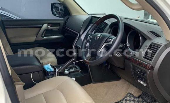 Buy New Toyota Land Cruiser White Car in Maputo in Maputo Buy New Toyota Land Cruiser White Car in Maputo in Maputo