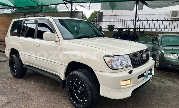 Buy Used Toyota Land Cruiser White Car in Maputo in Maputo Buy Used Toyota Land Cruiser White Car in Maputo in Maputo