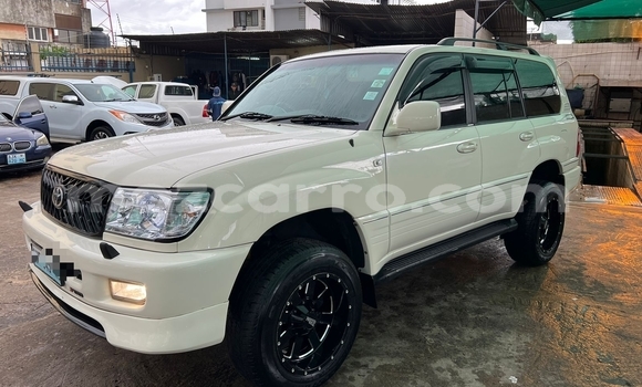Buy Used Toyota Land Cruiser White Car in Maputo in Maputo Buy Used Toyota Land Cruiser White Car in Maputo in Maputo