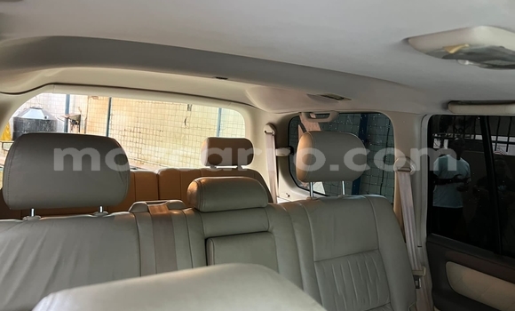 Buy Used Toyota Land Cruiser White Car in Maputo in Maputo Buy Used Toyota Land Cruiser White Car in Maputo in Maputo