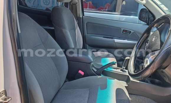 Buy Used Toyota Hilux White Car in Maputo in Maputo Buy Used Toyota Hilux White Car in Maputo in Maputo