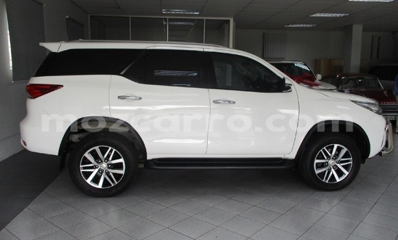 Comprar Usado Toyota Fortuner Branco Carro em Maputo em Maputo Comprar Usado Toyota Fortuner Branco Carro em Maputo em Maputo