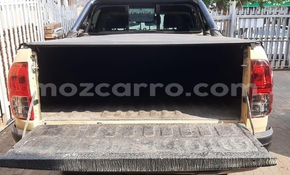 Tenga Tsaru Toyota Hilux Zvimwe Mota in Inhambane in Inhambane Tenga Tsaru Toyota Hilux Zvimwe Mota in Inhambane in Inhambane