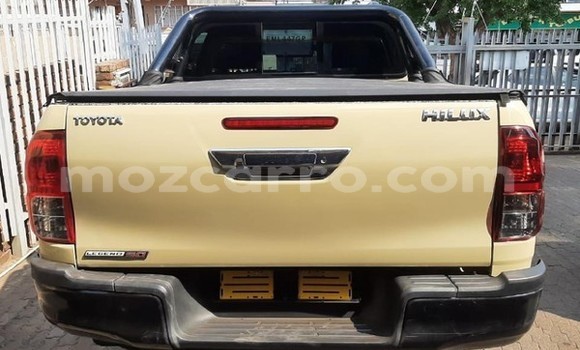 Tenga Tsaru Toyota Hilux Zvimwe Mota in Inhambane in Inhambane Tenga Tsaru Toyota Hilux Zvimwe Mota in Inhambane in Inhambane