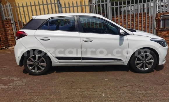 Nunua Ilio tumika Hyundai i20 Nyeupe Gari ndani ya Manhiça nchini Maputo Nunua Ilio tumika Hyundai i20 Nyeupe Gari ndani ya Manhiça nchini Maputo