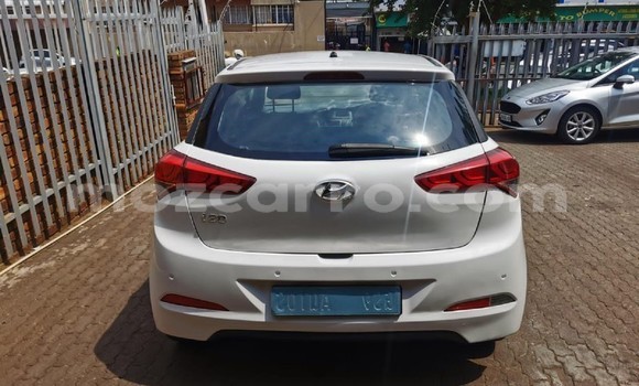 Nunua Ilio tumika Hyundai i20 Nyeupe Gari ndani ya Manhiça nchini Maputo Nunua Ilio tumika Hyundai i20 Nyeupe Gari ndani ya Manhiça nchini Maputo